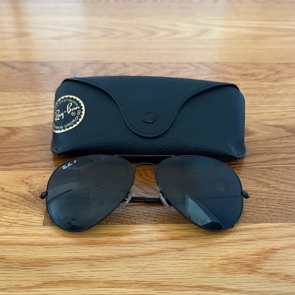 Ray-Ban Black Aviator Sunglasses